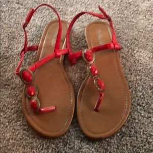 Flat sandals
